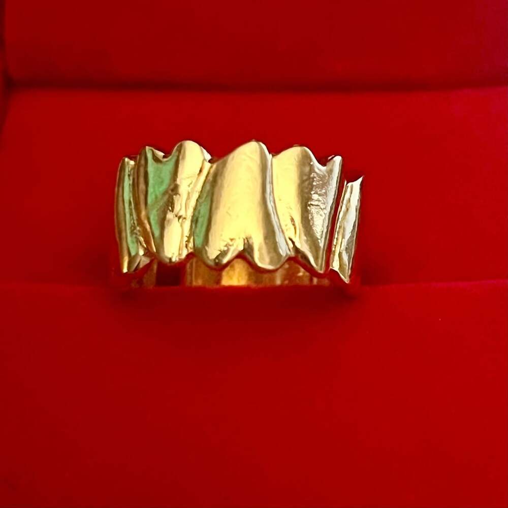 Gold Hammered Design Textured Band Open Ring Size 6